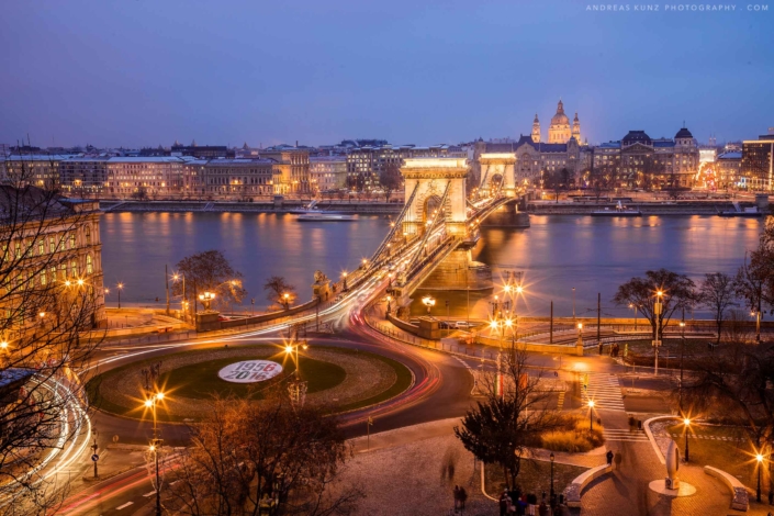 budapest-at-blue-hour-2560-Andreas-Kunz-Photography